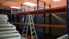 存放布料服裝有哪種倉庫貨架？